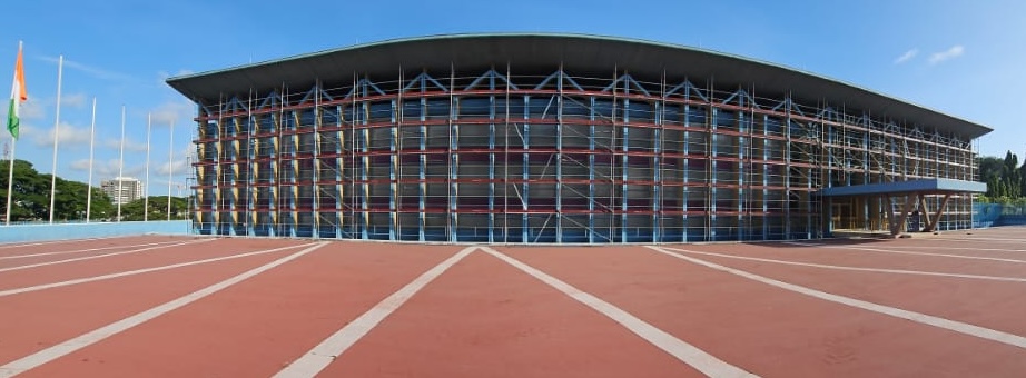 Façade de la présidence avec les échafaudages Layher