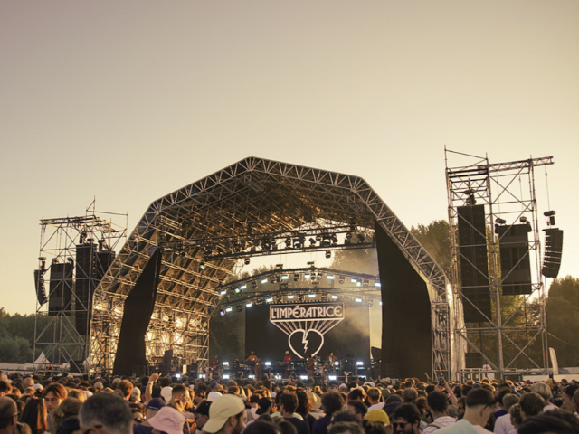 Music_beach_festival
